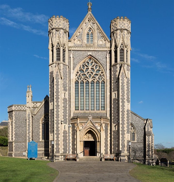 SacredHeartRCChurchWimbledonLo